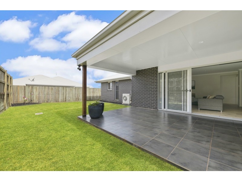172 Kearney Street, Kearneys Spring QLD 4350