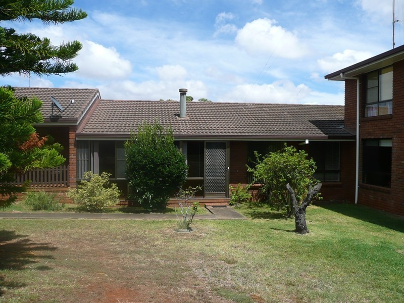 4/295 Hume Street, South Toowoomba QLD 4350