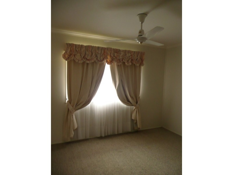 2/24a Grey Street, Toowoomba QLD 4350