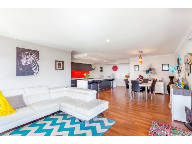 20 Sophia Crescent, Cotswold Hills QLD 4350