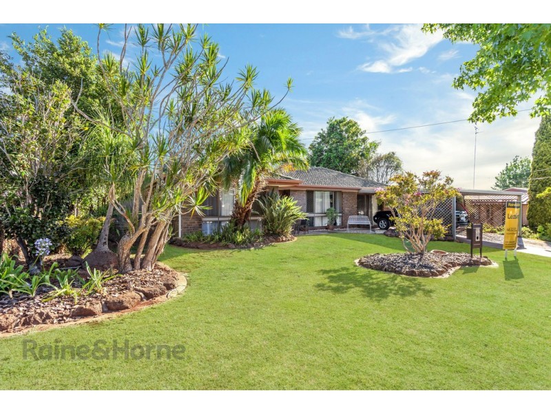 28 Hibiscus Drive, Centenary Heights QLD 4350