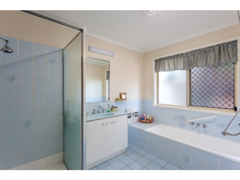 224 Stenner Street, Middle Ridge QLD 4350