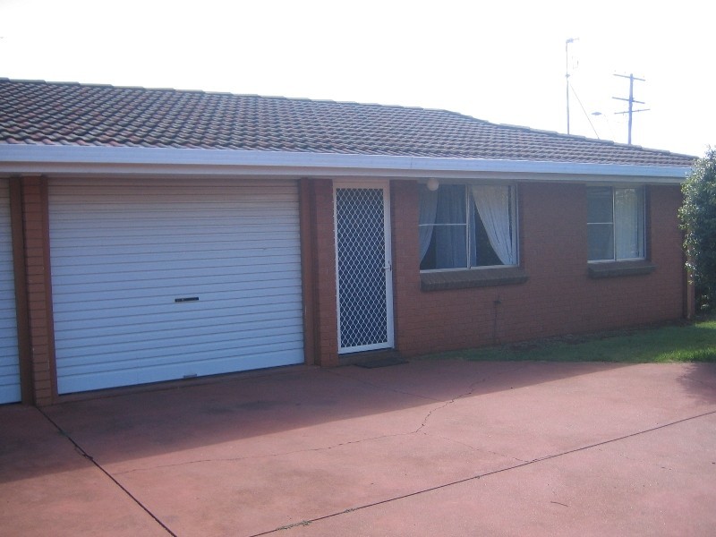 1/160 Drayton Road, Toowoomba QLD 4350