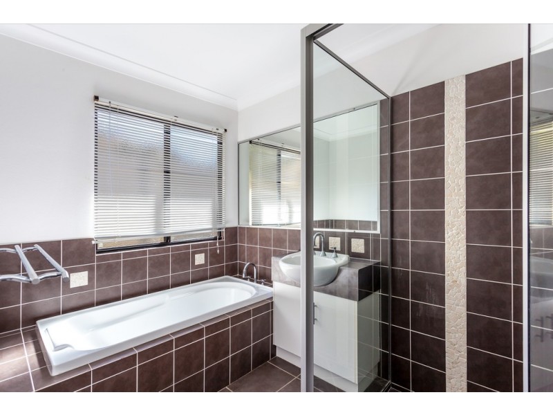 19 Patron Crescent, Glenvale QLD 4350