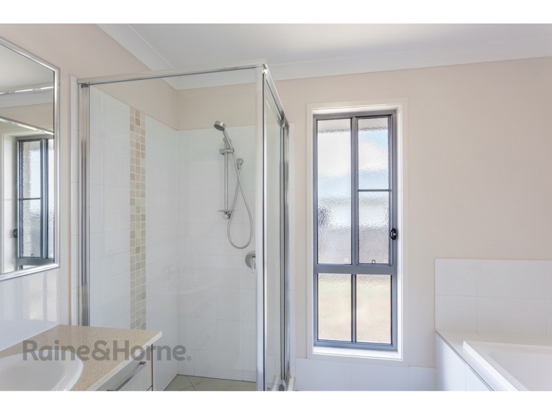 32 Edwin Street, Westbrook QLD 4350