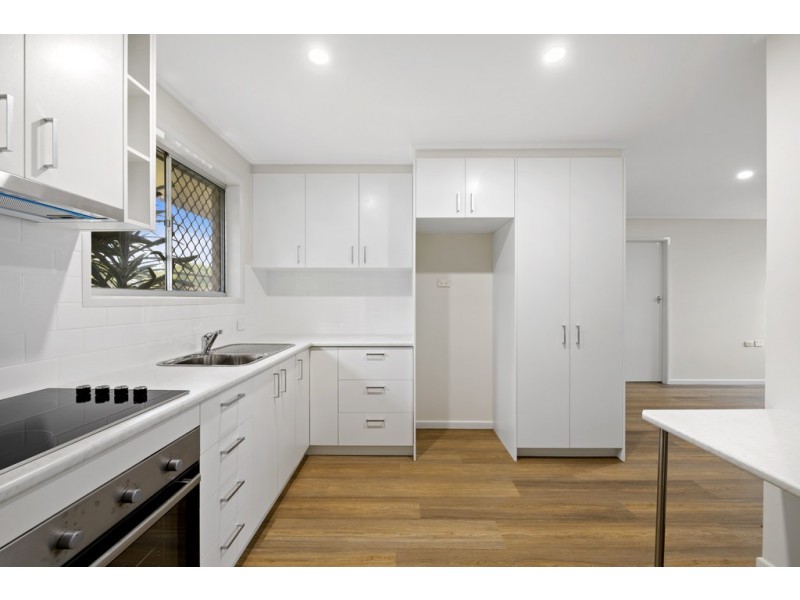 16 Kirklees Street, Newtown QLD 4350