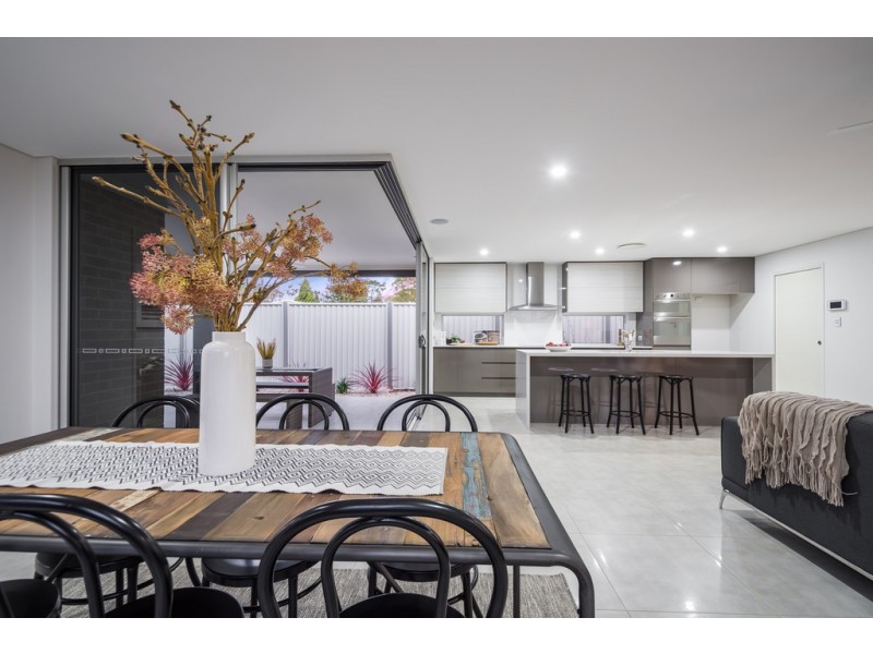 482 Mackenzie Street, Middle Ridge QLD 4350