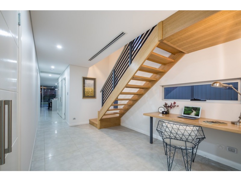 482 Mackenzie Street, Middle Ridge QLD 4350