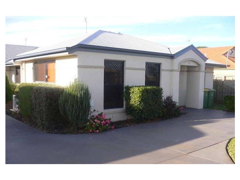 2/251 Nelson Street, Kearneys Spring QLD 4350