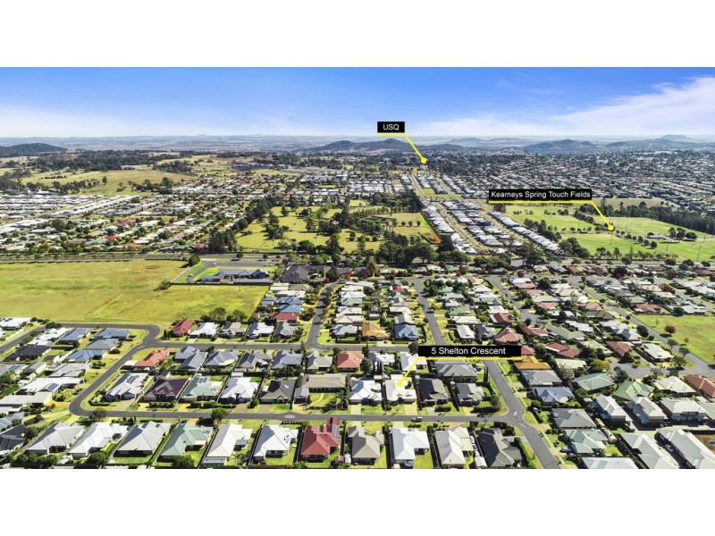 5 Shelton Crescent, Kearneys Spring QLD 4350