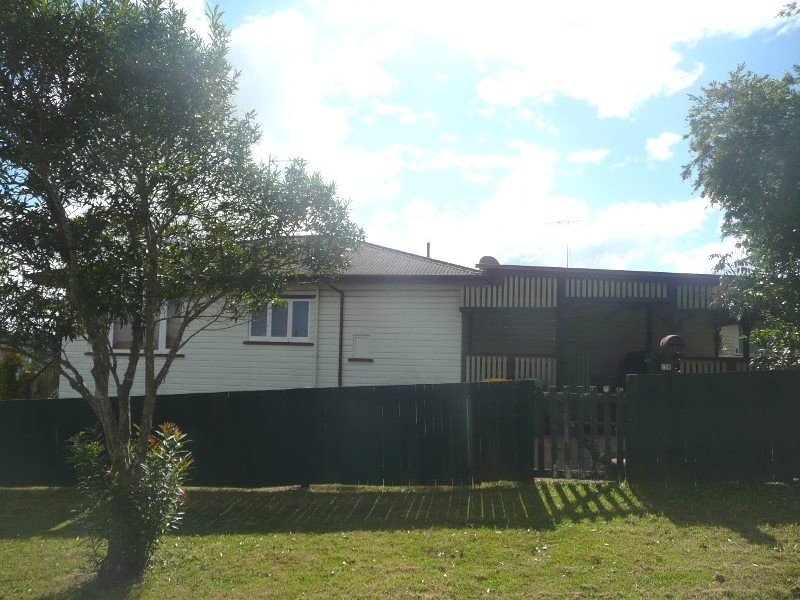 174 Ruthven Street, North Toowoomba QLD 4350