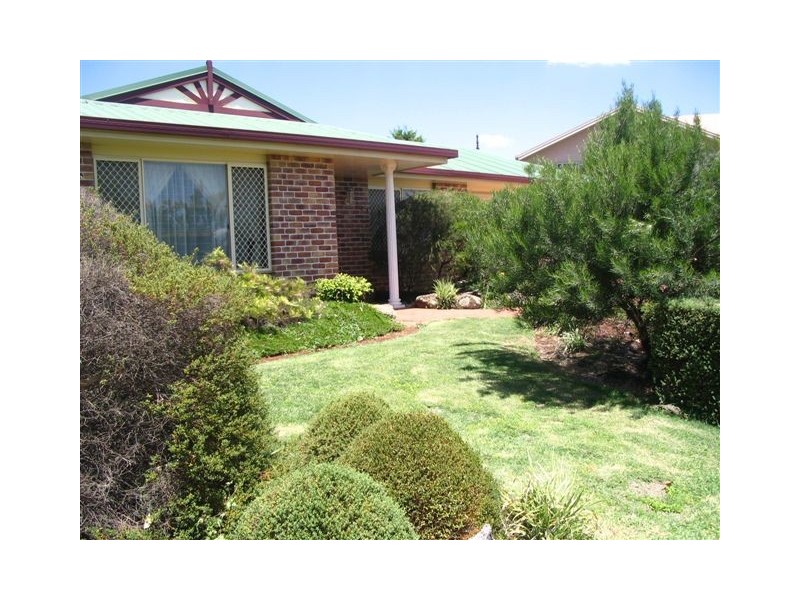 35 Dandelion Drive, Middle Ridge QLD 4350