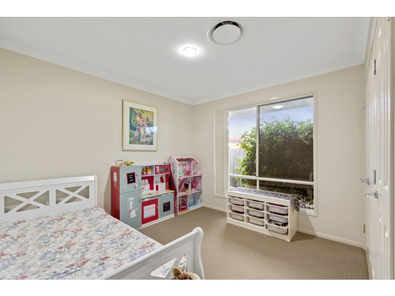 6 Opal Street, Glenvale QLD 4350