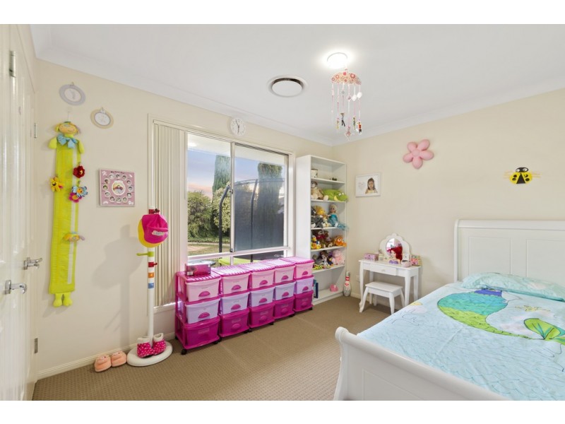 6 Opal Street, Glenvale QLD 4350