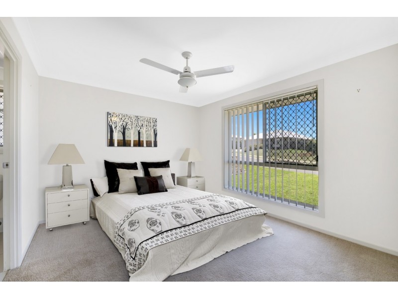 10 McMorrow Street, Kearneys Spring QLD 4350