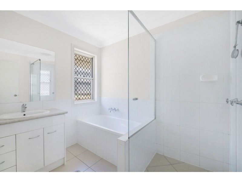 10 McMorrow Street, Kearneys Spring QLD 4350