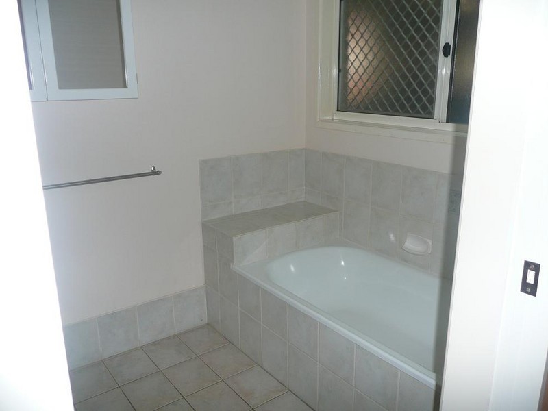 21 Fair Street, Rockville QLD 4350