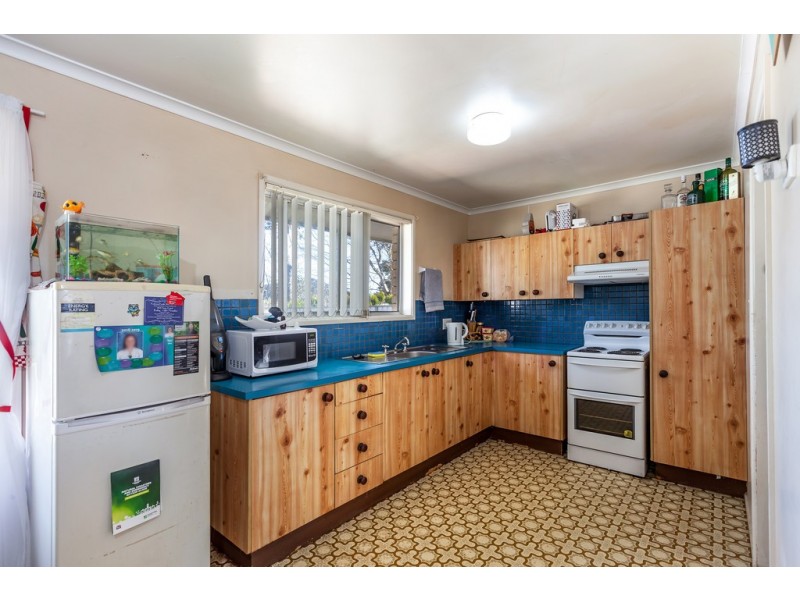 8 Bagot Street, Centenary Heights QLD 4350