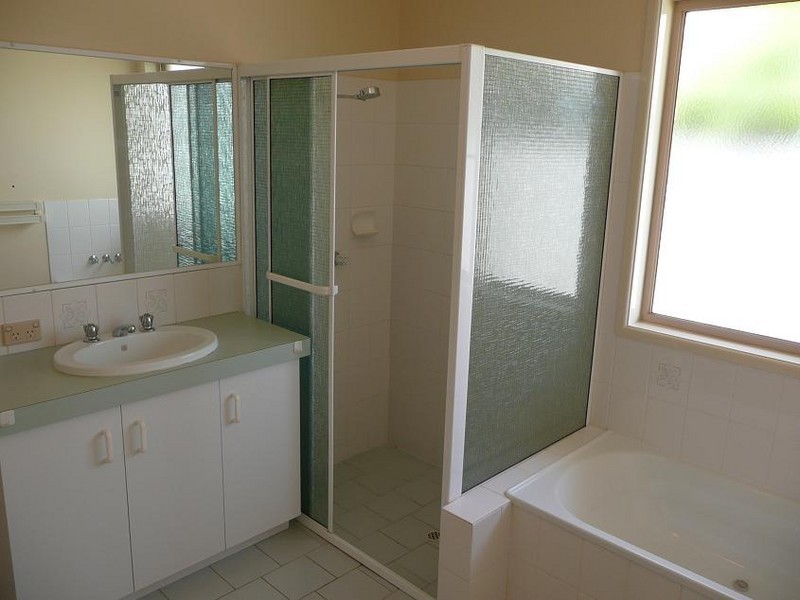 3 Alroe Court, Kearneys Spring QLD 4350