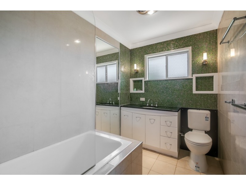 160 Hill Street, Newtown QLD 4350