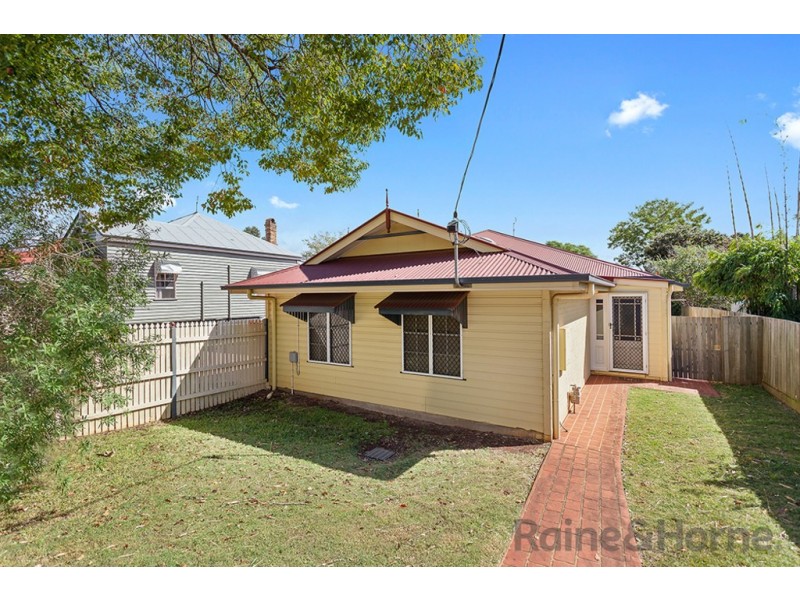 2/105 Hume Street, East Toowoomba QLD 4350