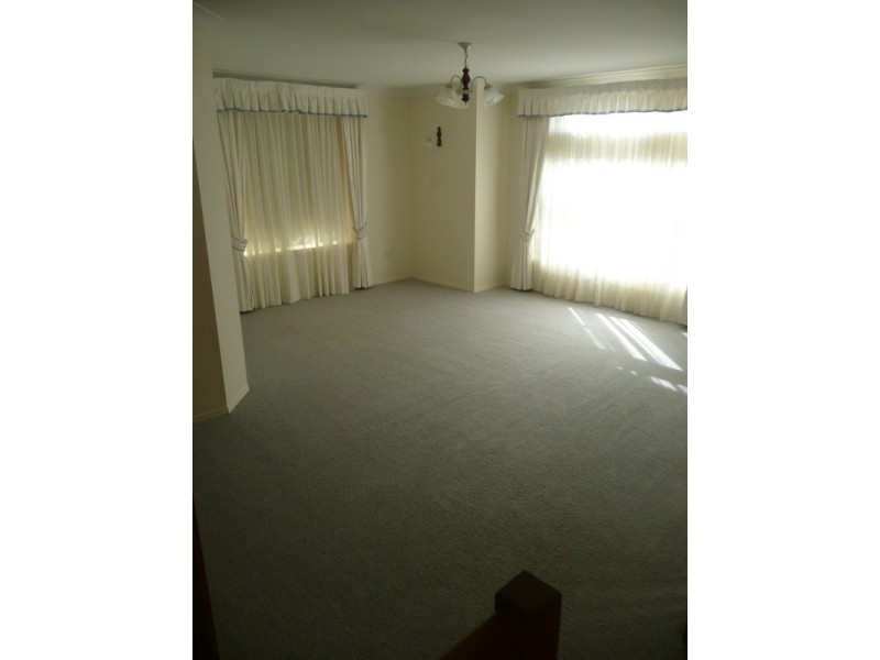 19 Gregory Court, Highfields QLD 4352