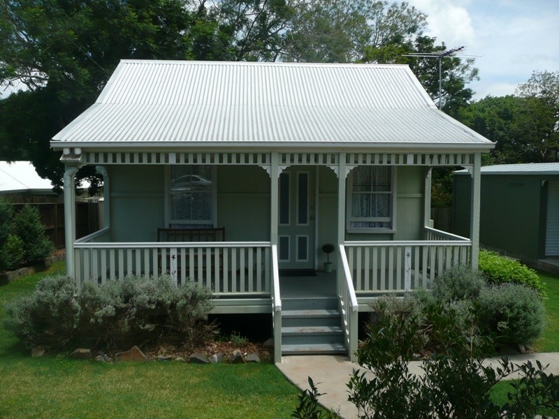 26a Rhyde Street, Mount Lofty QLD 4350