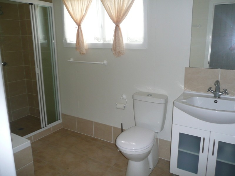 26a Rhyde Street, Mount Lofty QLD 4350