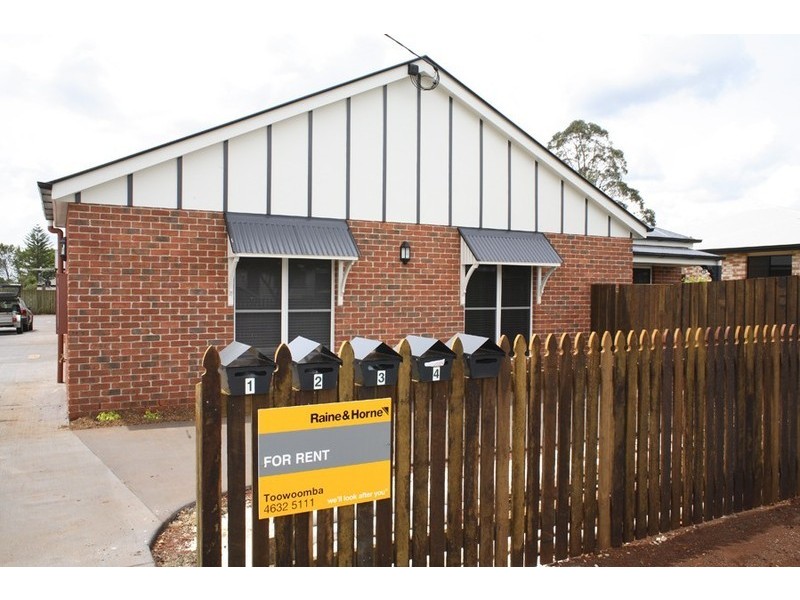 1/9a Albert Street, Newtown QLD 4350