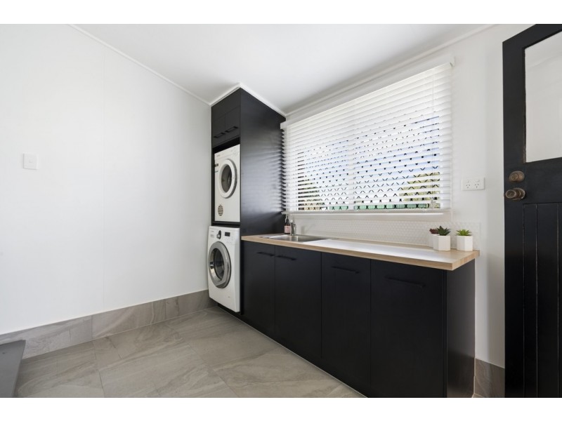 22 Wentworth Street, Centenary Heights QLD 4350