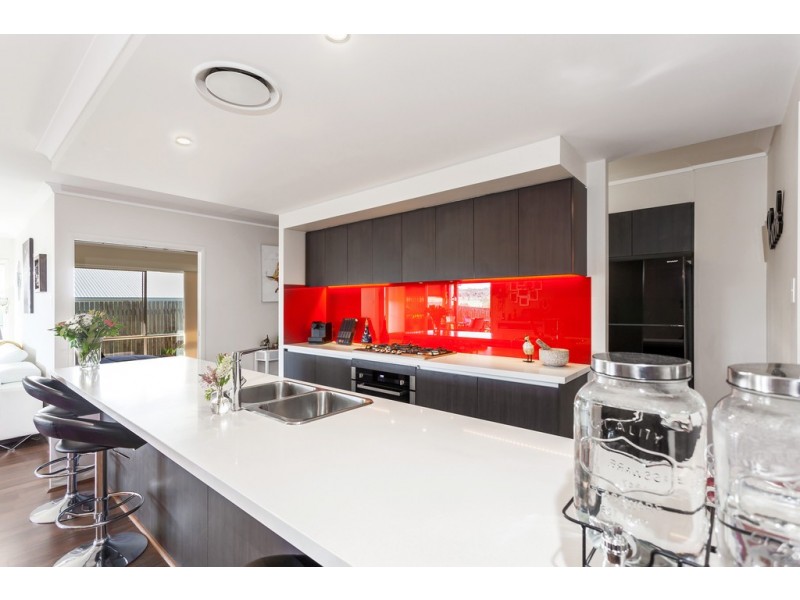 20 Sophia Crescent, Cotswold Hills QLD 4350