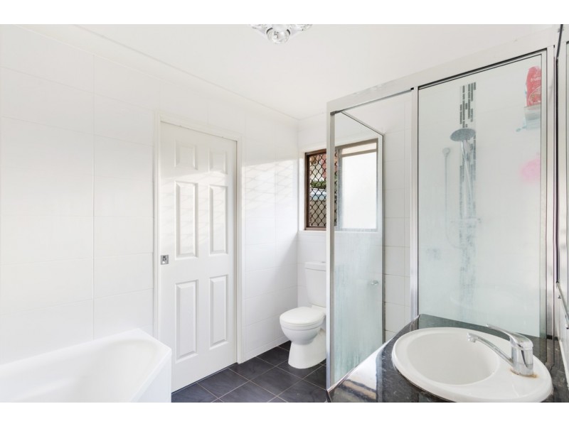 49 Riethmuller Street, Kearneys Spring QLD 4350