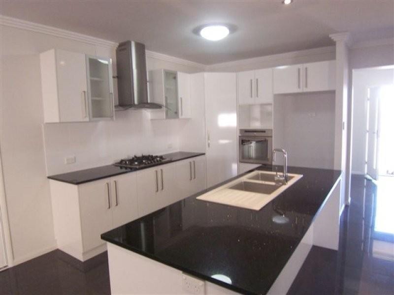 18 Rosella Street, Rangeville QLD 4350