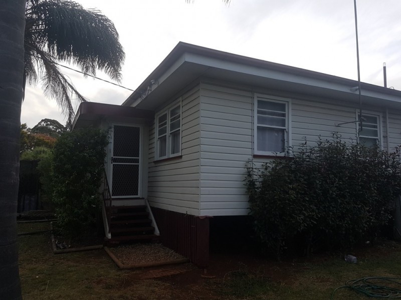 319 James Street, Newtown QLD 4350