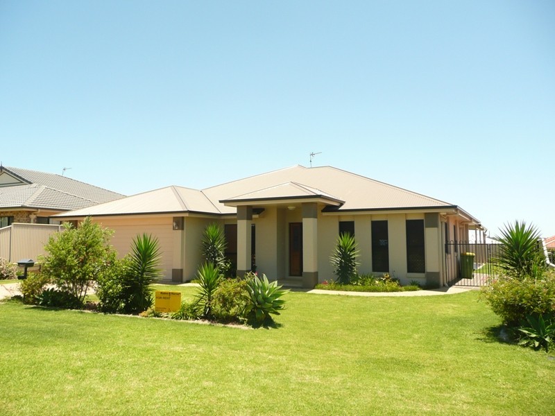 21 Calypso Crescent, Middle Ridge QLD 4350