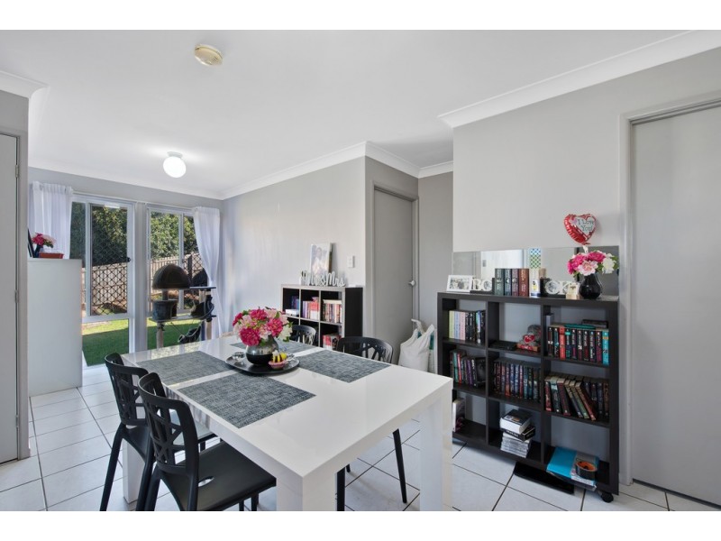 25 Fair Street, Rockville QLD 4350