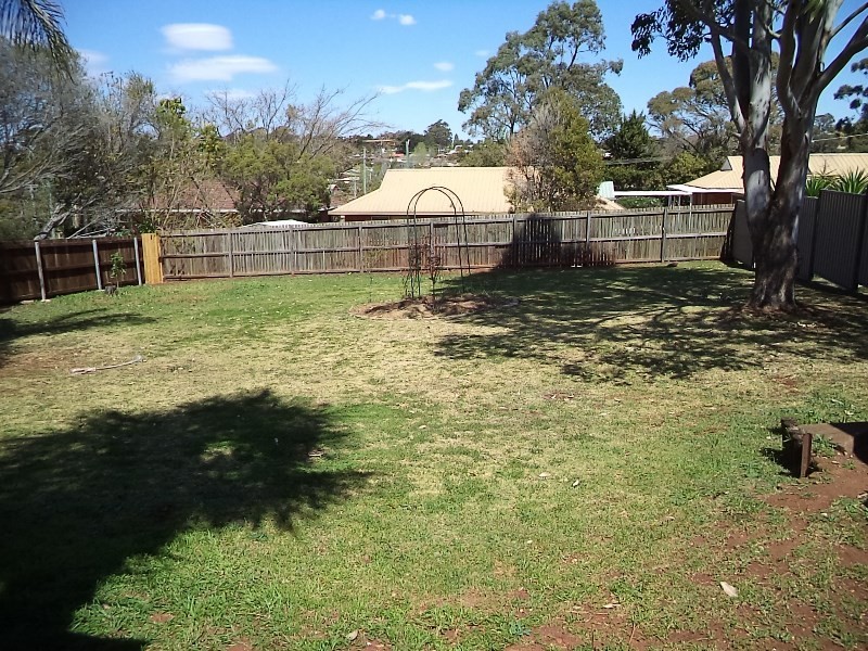 6 Hardy Court, Wilsonton Heights QLD 4350