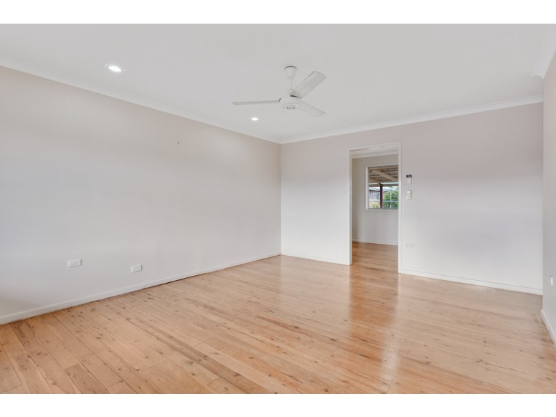 8 Hinton Street, Wilsonton QLD 4350