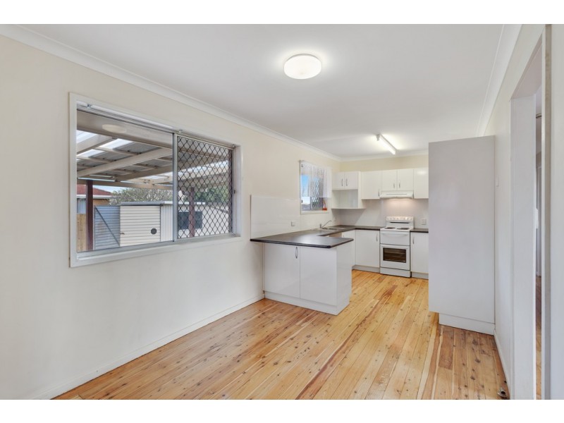 8 Hinton Street, Wilsonton QLD 4350