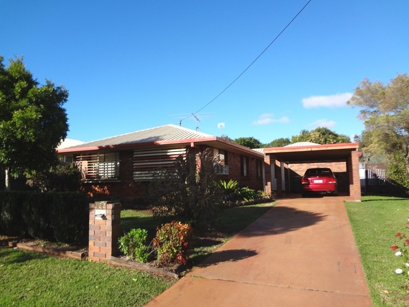 322 Greenwattle Street, Wilsonton QLD 4350