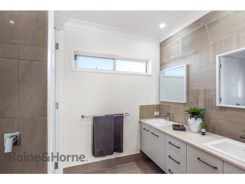 16 Bootes Street, Kearneys Spring QLD 4350