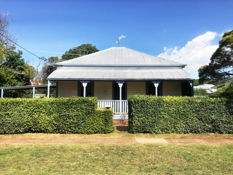 114 Hill Street, Newtown QLD 4350
