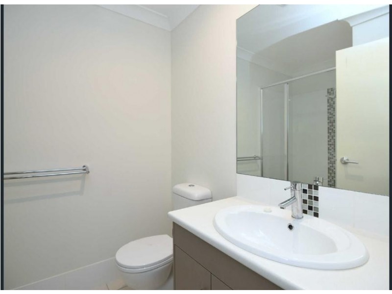 1/276 Alderley Street, Centenary Heights QLD 4350