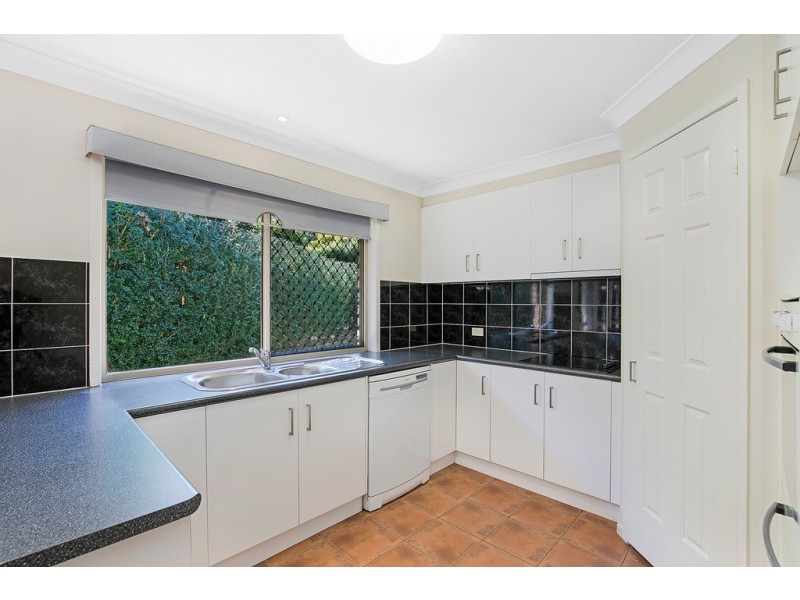 2 Sweetapple Crescent, Centenary Heights QLD 4350
