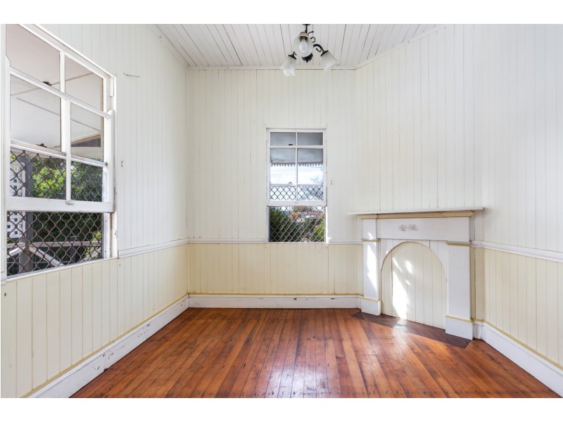 232 Herries Street, Newtown QLD 4350