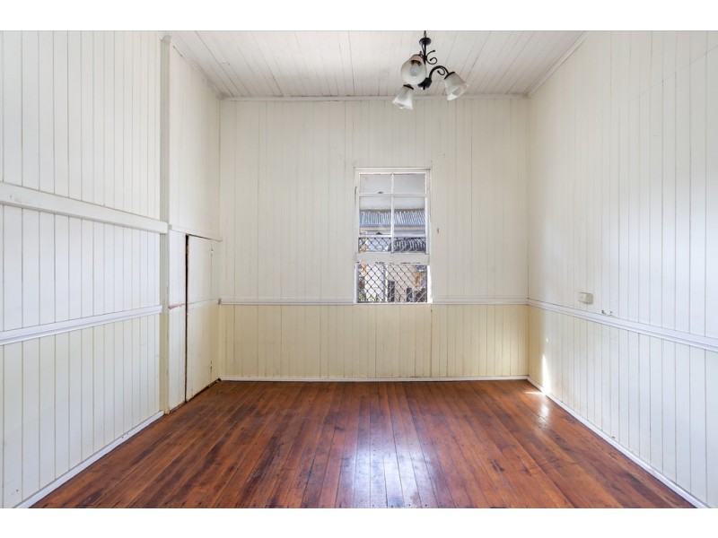 232 Herries Street, Newtown QLD 4350