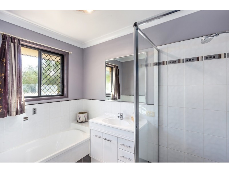 38 Willowburn Drive, Rockville QLD 4350