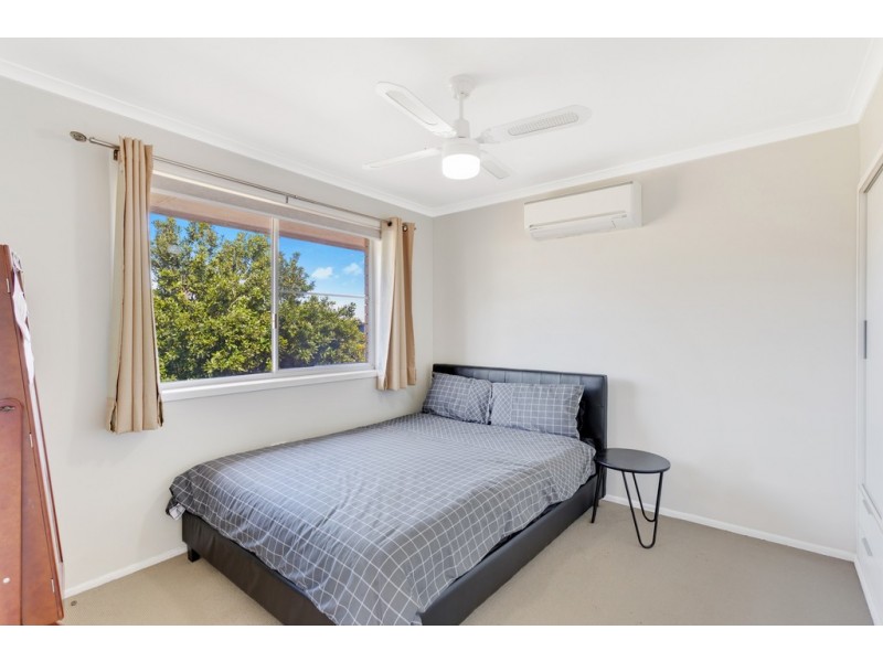 1/4 Muir Street, Harlaxton QLD 4350