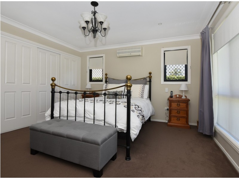 32 Wood Drive, Middle Ridge QLD 4350