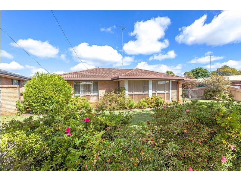 30 Orchid Street, Centenary Heights QLD 4350